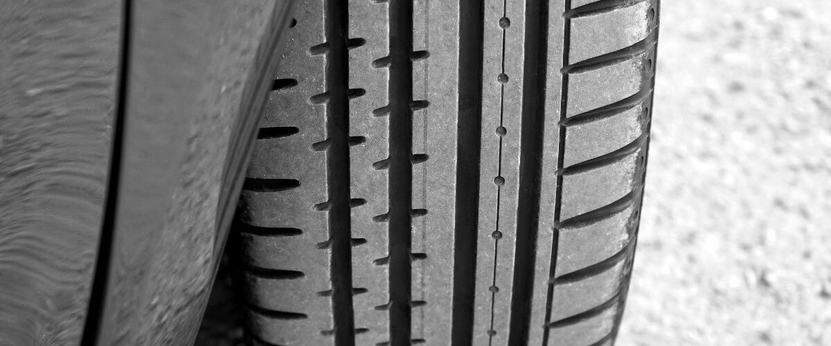 Car tire